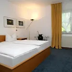 Lindenstrasse 2*