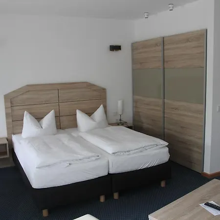 Πανσιόν Lindenstrasse Neuenhagen bei Berlin