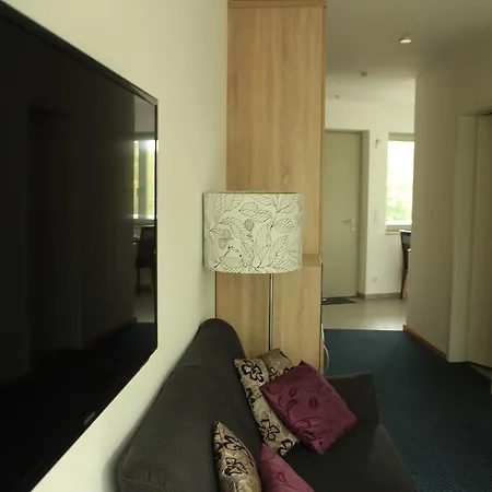 Lindenstrasse Πανσιόν 2*