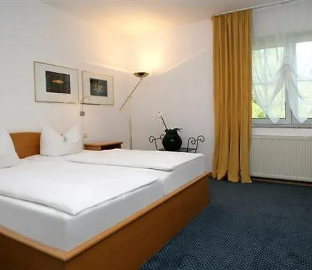 Lindenstrasse 2*
