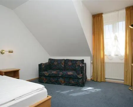 Lindenstrasse 2* Neuenhagen bei Berlin