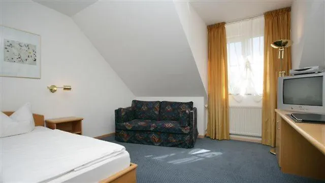 Lindenstrasse 2* Neuenhagen bei Berlin